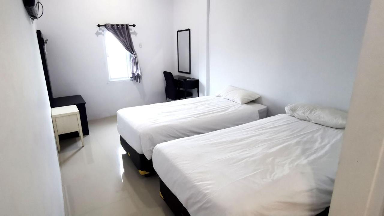 Hotel Aqiilah Syariah Lamongan Eksteriør bilde