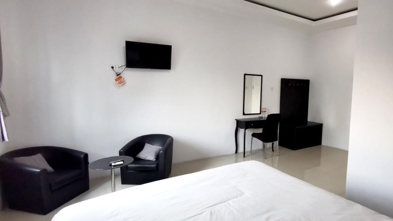 Hotel Aqiilah Syariah Lamongan Eksteriør bilde